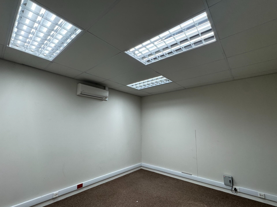 To Let Commercial Property for Rent in Worcester Western Cape